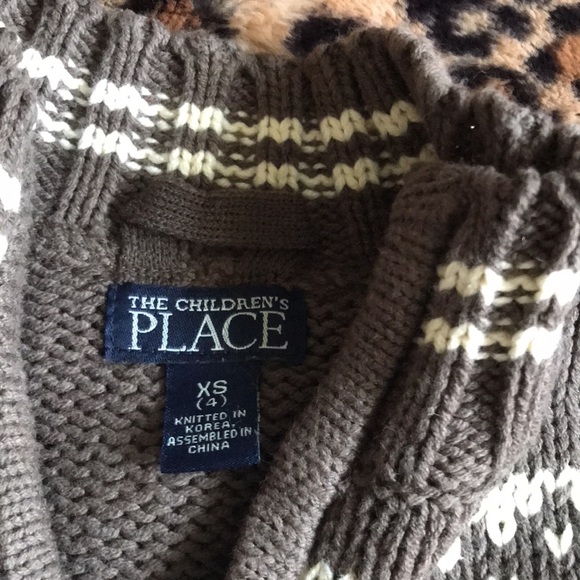 CHILDRENS Place xs 4 boys cardigan nwot - Picture 3 of 3